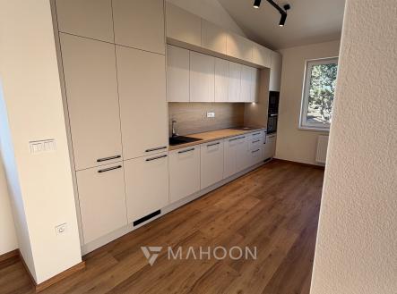 Pronájem bytu, 2+kk, 68 m²