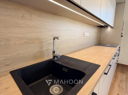 Pronájem bytu, 2+kk, 68 m²