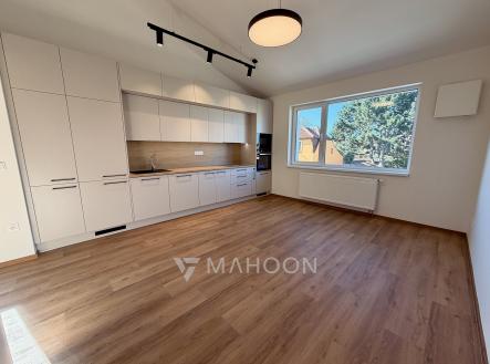 Pronájem bytu, 2+kk, 68 m²