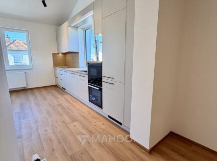Pronájem bytu, 2+kk, 64 m²