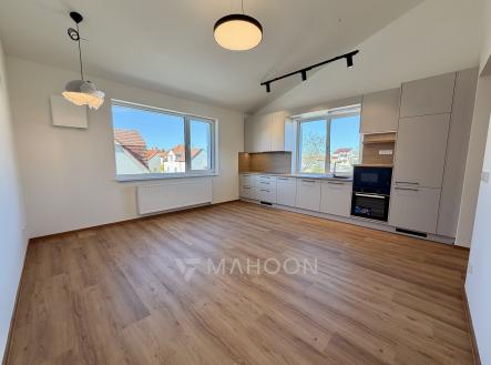 Pronájem bytu, 2+kk, 64 m²