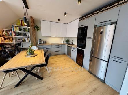 Pronájem bytu, 3+kk, 88 m²