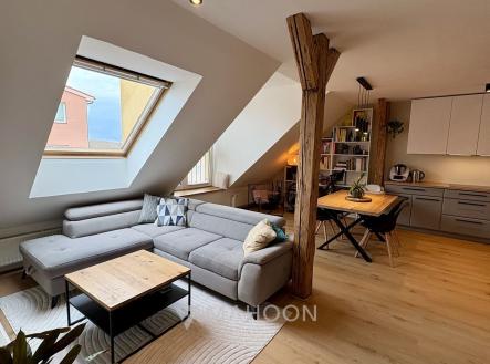 Pronájem bytu, 3+kk, 88 m²