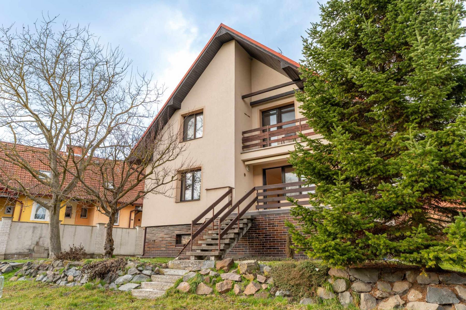 Pohled na dum zadni_1.jpg