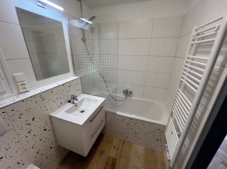 Pronájem bytu, 1+kk, 31 m²