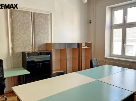 Pronájem kanceláře, 33 m²