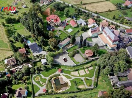 Prodej hotel, 2 856 m²