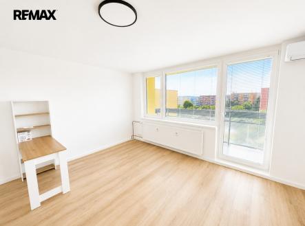 Pronájem bytu, 1+kk, 35 m²