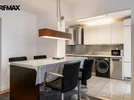 Prodej bytu, 2+kk, 77 m²