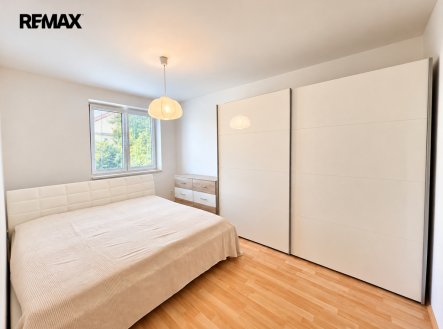 Pronájem bytu, 2+kk, 62 m²
