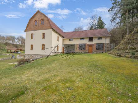 Prodej hotel, 594 m²