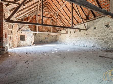 Prodej komerčního objektu, jiný, 5 645 m²