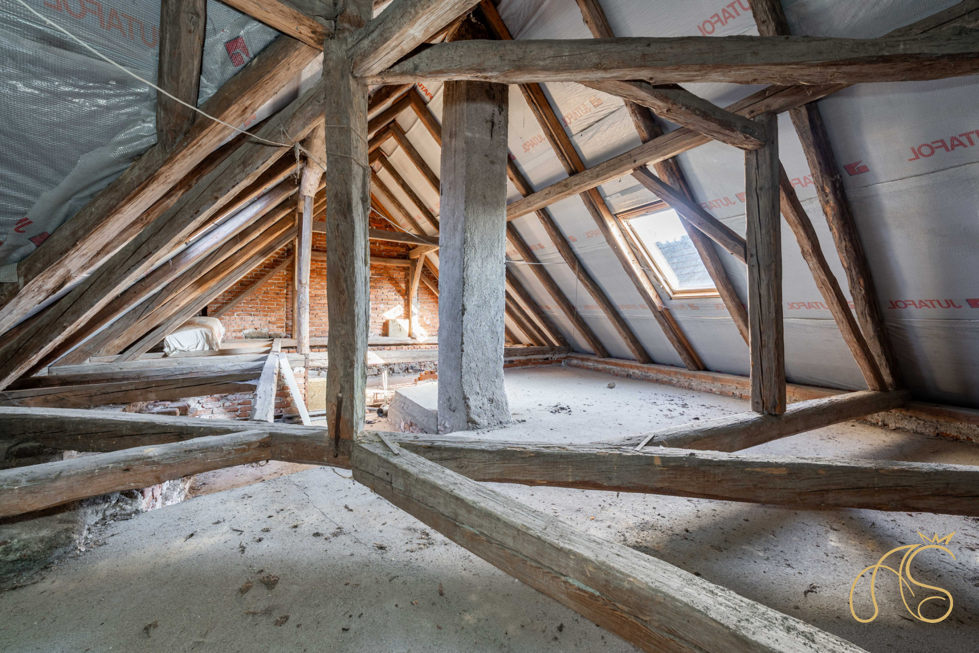 Rodinný dům s příslušenstvím a pozemky, Budišov