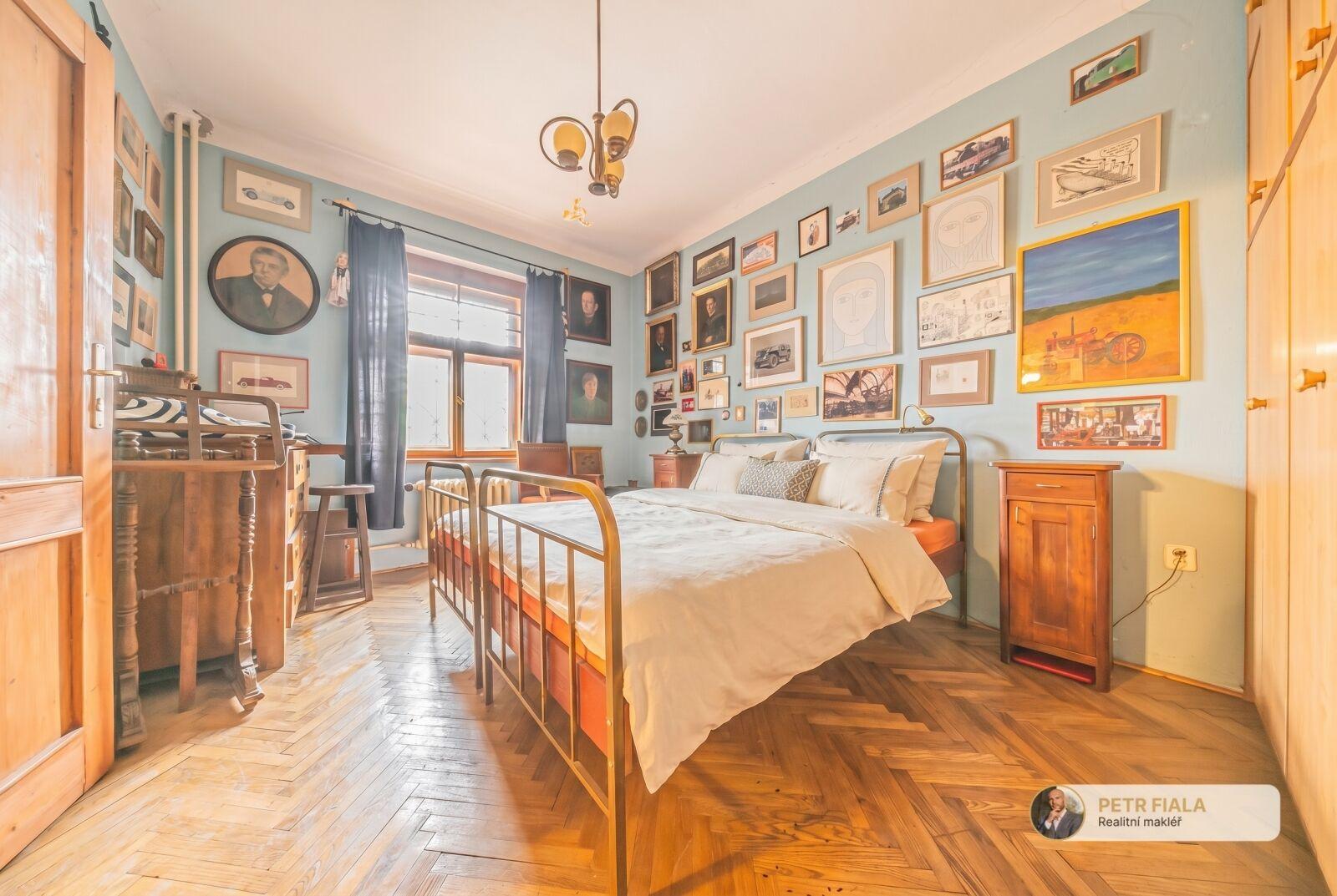Výjimečná prvorepubliková vila od architektů Freiwalda a Böhma na prestižní adrese v Praze