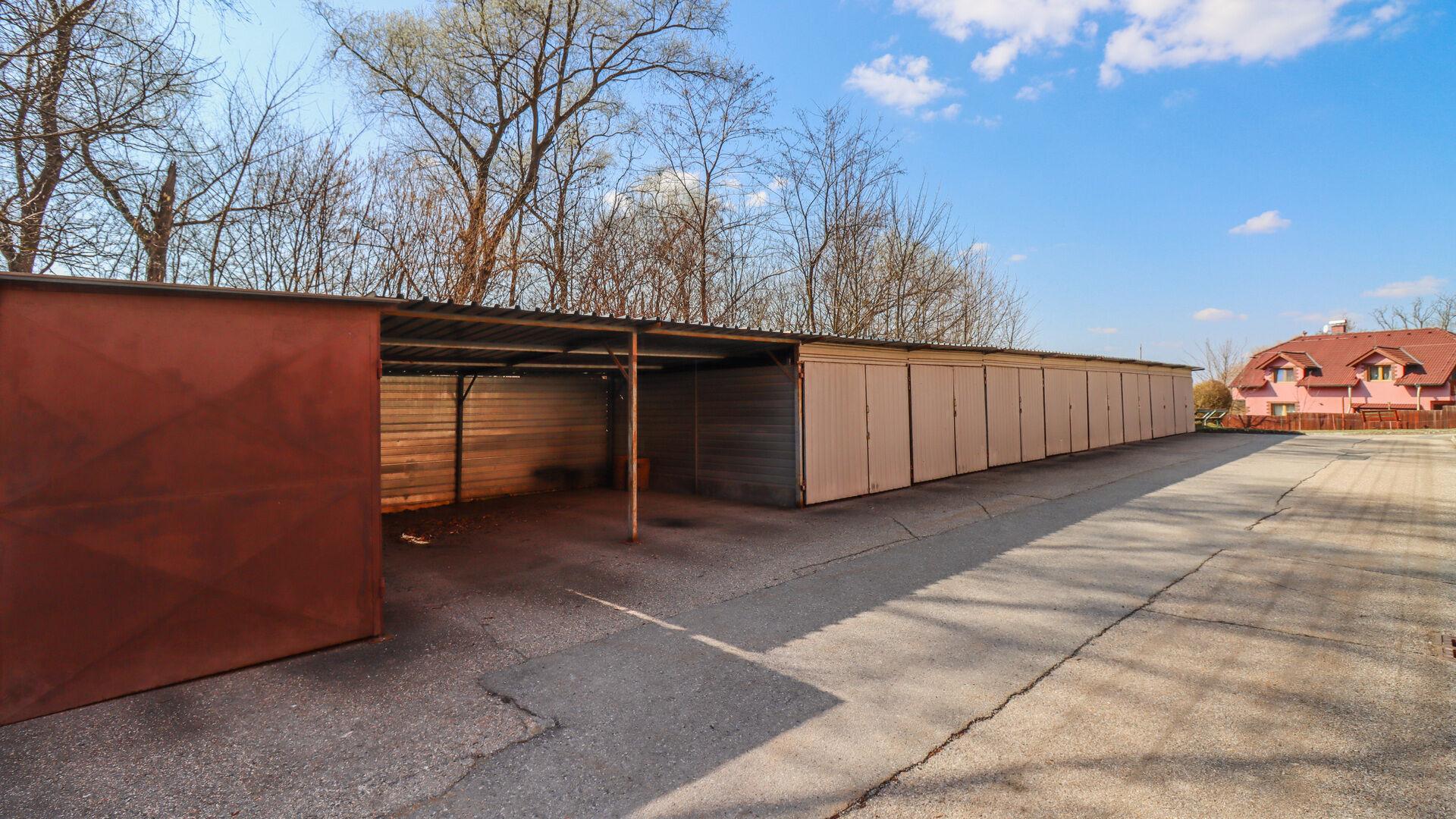 Prodej garáže 12 m2, Neslovice - Brno