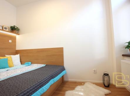 Pronájem bytu, 2+kk, 41 m²