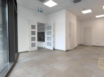 Pronájem obchodní prostory, 84 m²