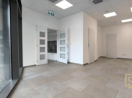 Pronájem obchodní prostory, 84 m²