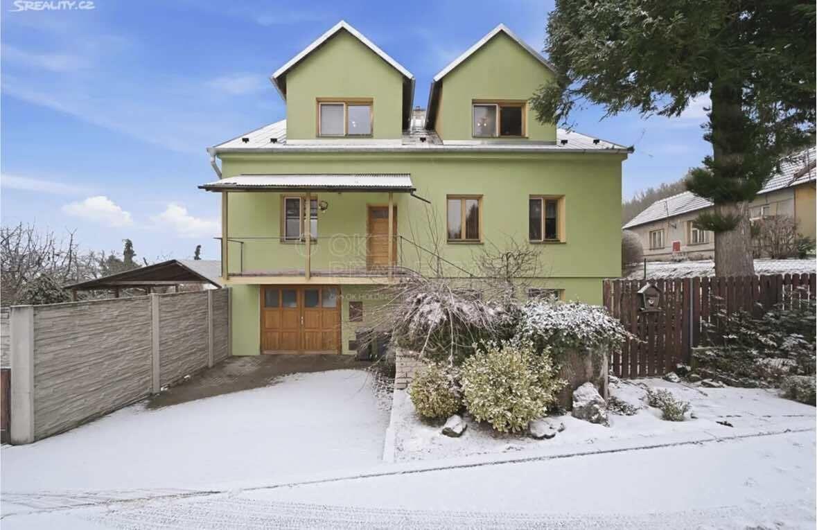 Dvougenerační rodinný dům 2x 4KK ,pozemek 884m2 ,Lhota pod Košířem