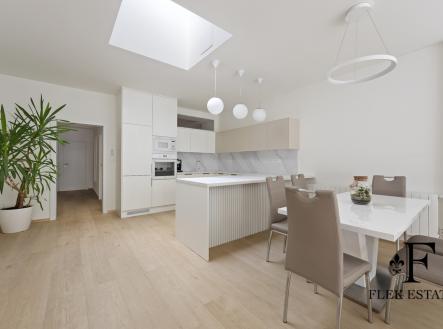 Pronájem bytu, 2+kk, 113 m²