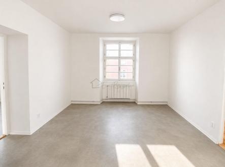 Pronájem komerčních prostor v centru Kroměříže