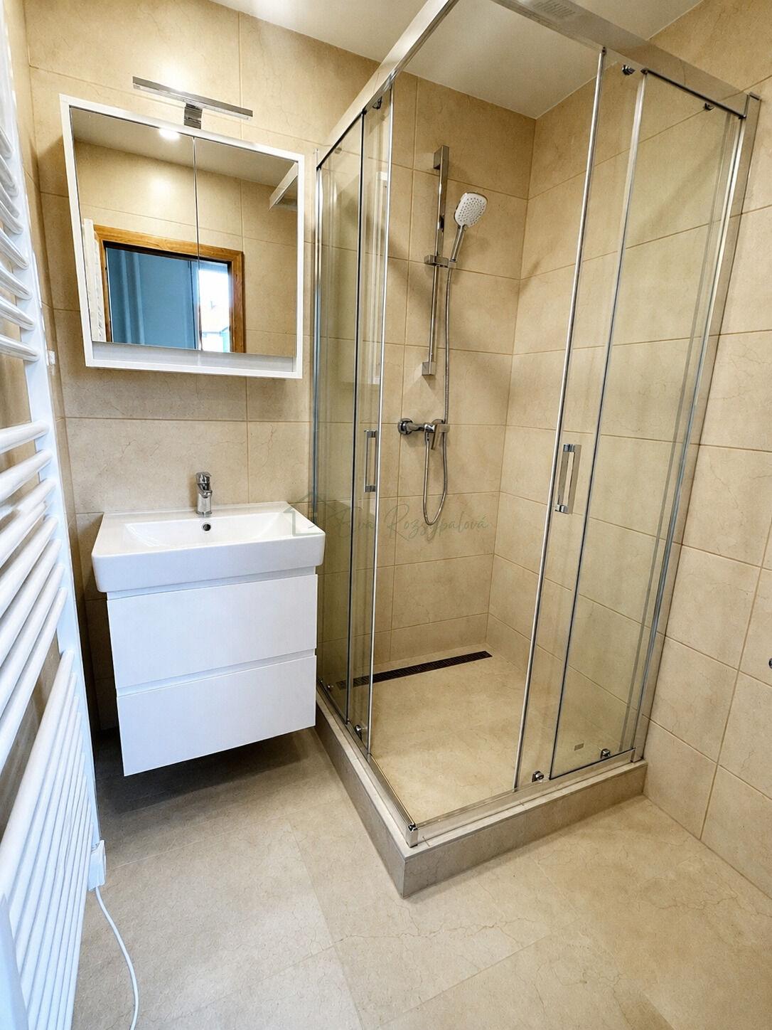 Pronájem bytu s lodžií