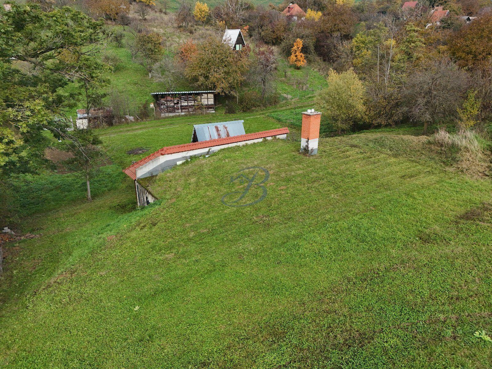 Prodej rekreační chaty se zahradou – Uherský Brod, lokalita Amerika