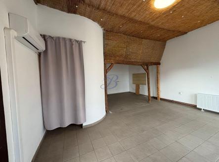 Pronájem kanceláře, 43 m²