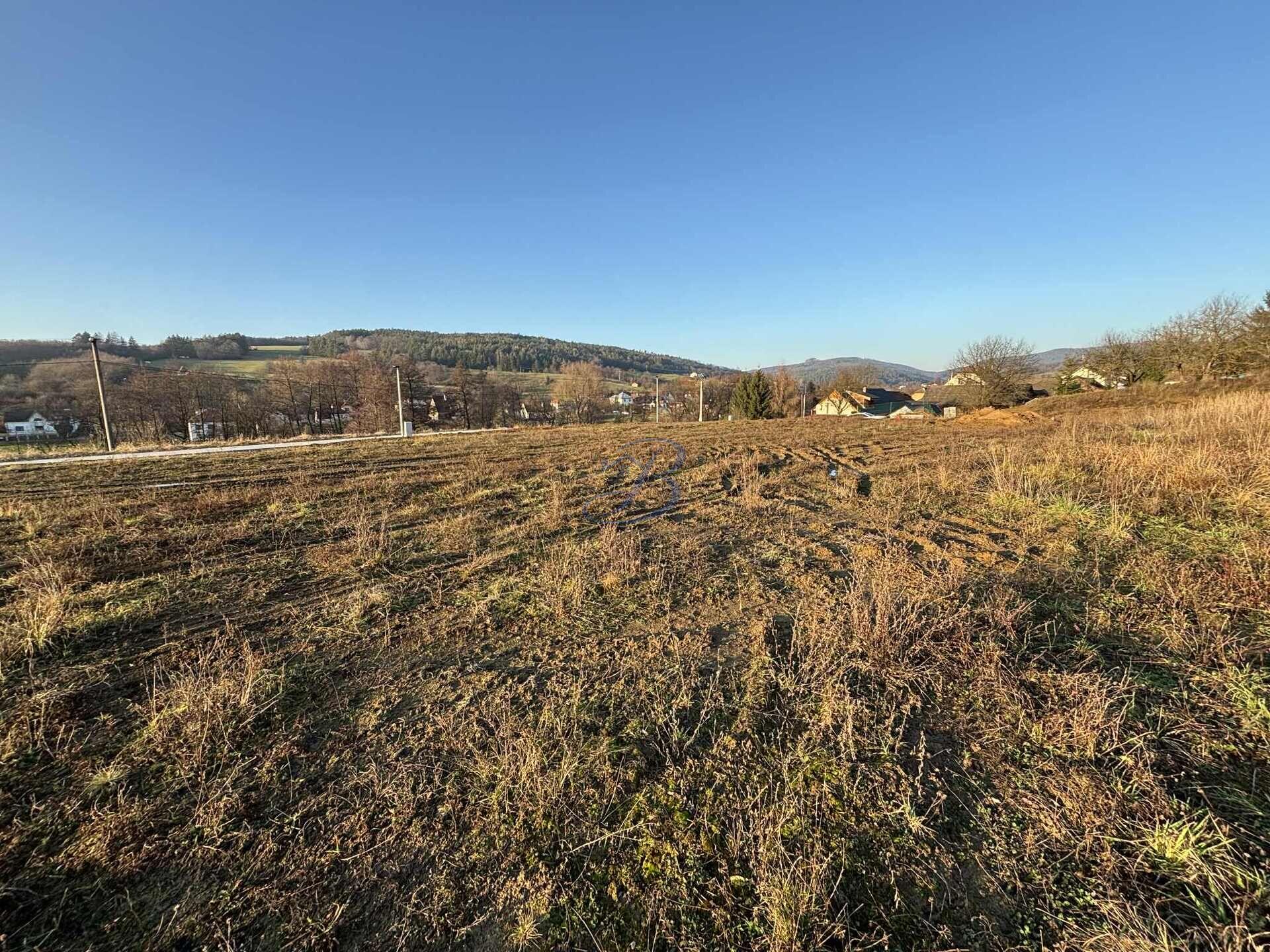 Stavební pozemek v Ludkovicích připravený k okamžité výstavbě rodinného domu