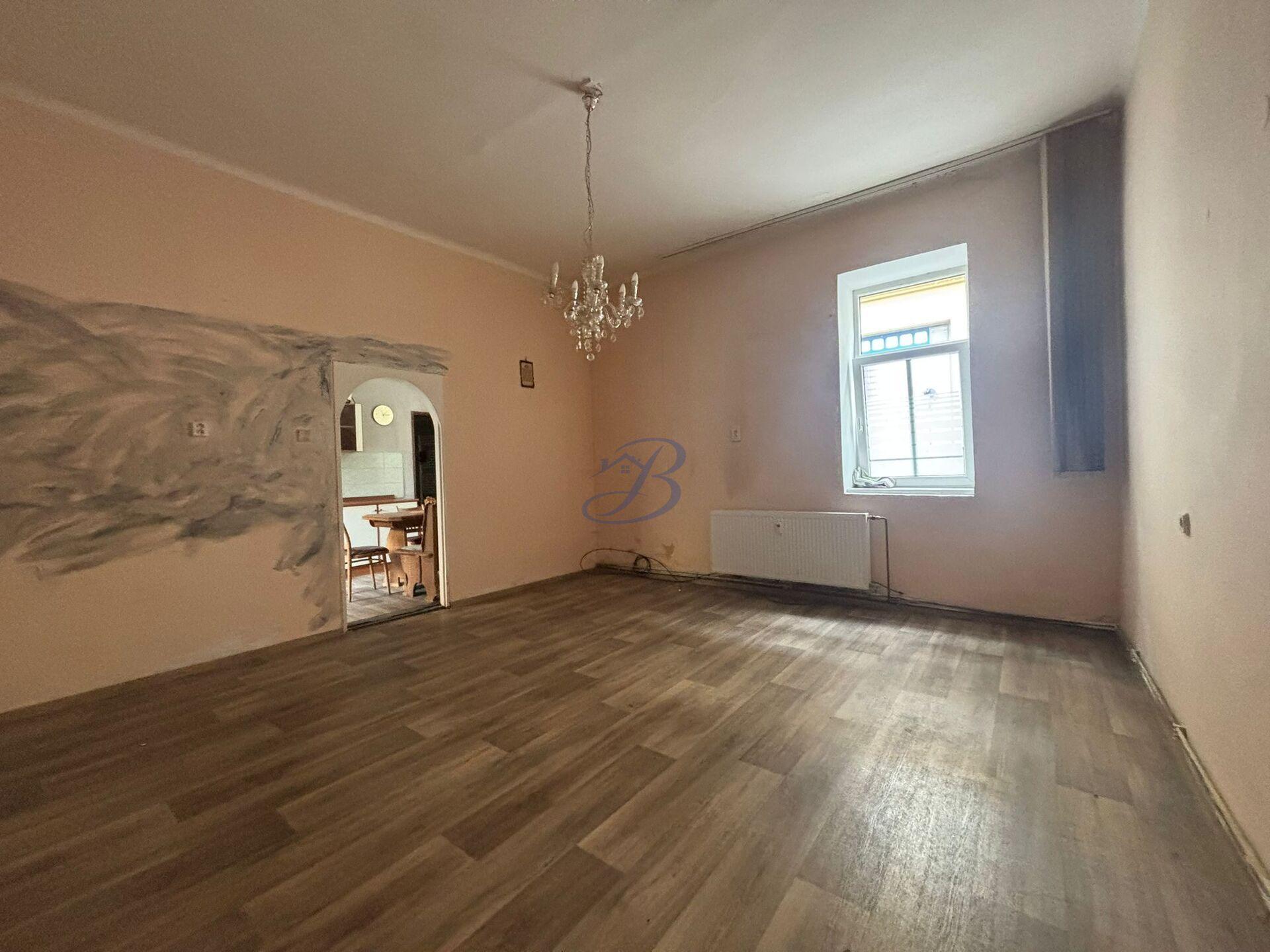 Pronájem přízemního bytu 1+1, centrum Uherský Brod