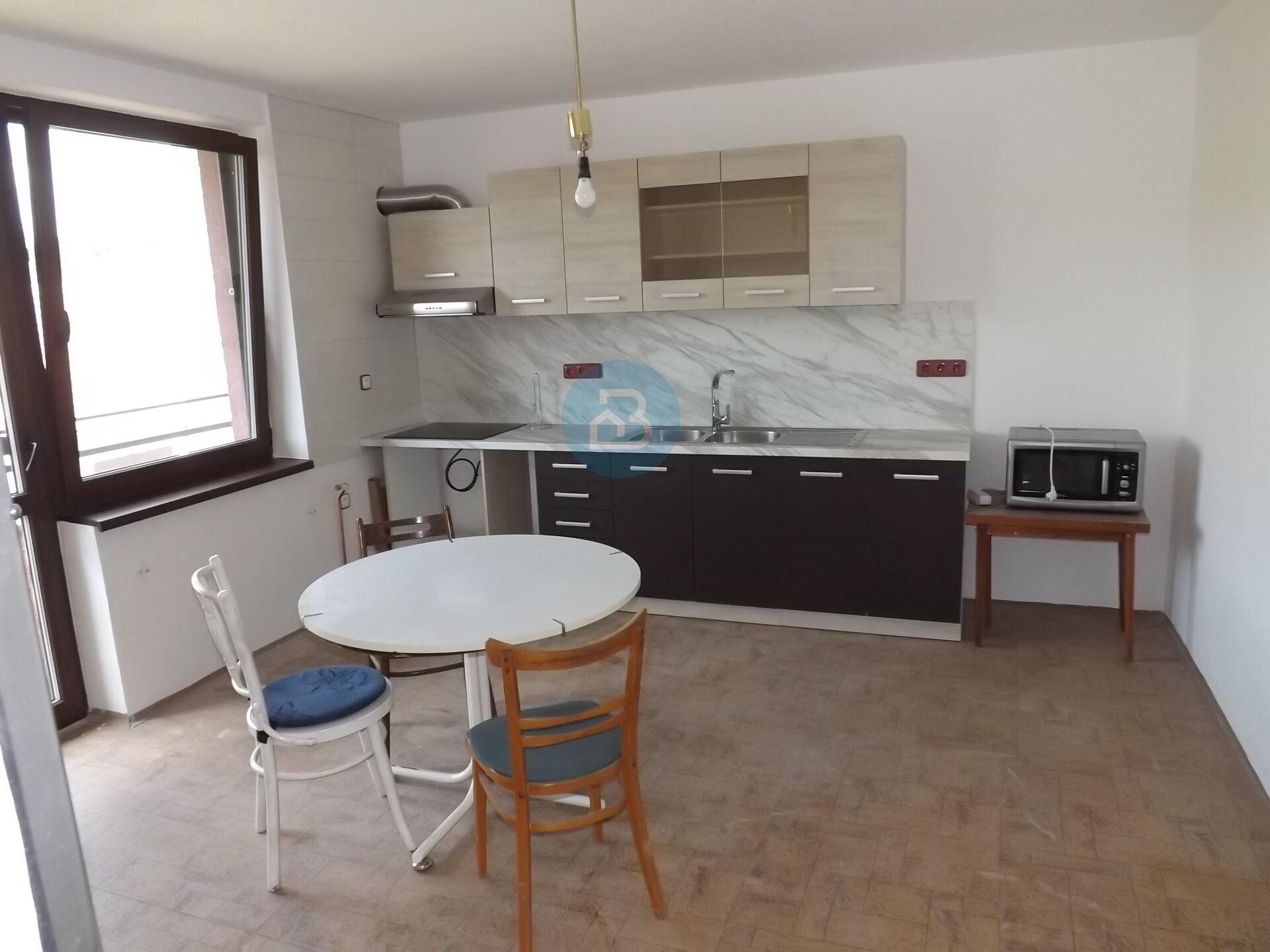 Pronájem vybaveného pokoje v Těšov.