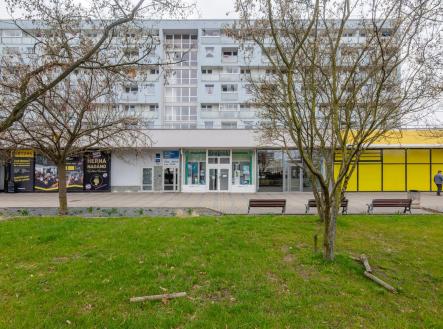 Prodej obchodní prostor, 184 m²