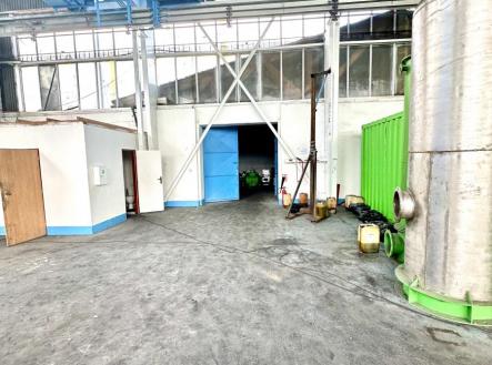 Pronájem výrobní prostor, 700 m²