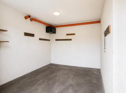 Pronájem výrobní prostor, 700 m²