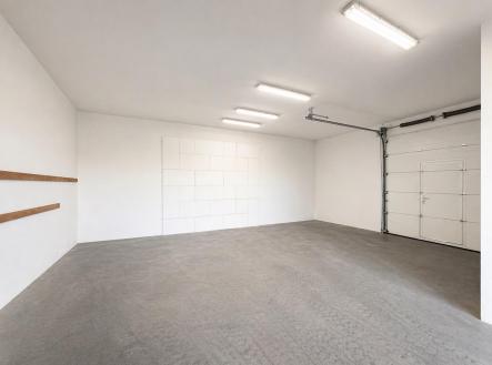 Pronájem výrobní prostory, 700 m²