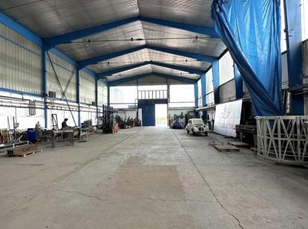 Pronájem komerčního objektu, průmyslový areál, 960 m²