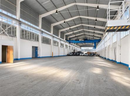 Pronájem výrobní prostory, 1 400 m²