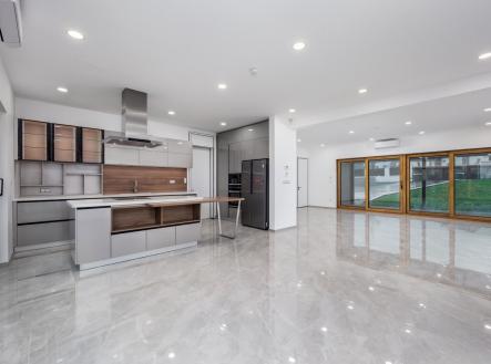 Prodej domu/vily, 292 m²