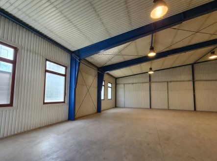 Pronájem komerčního objektu, sklad, 425 m²