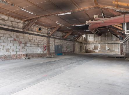 Pronájem komerčního objektu, výroba, 668 m²