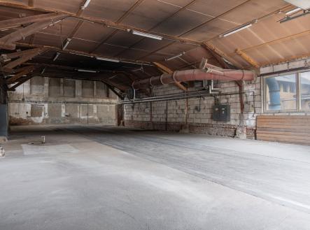 Pronájem komerčního objektu, výroba, 668 m²
