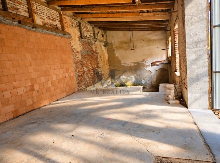 Pronájem skladu, 83 m²