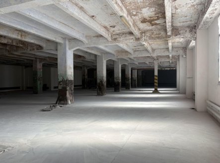 Pronájem skladu, 1 706 m²