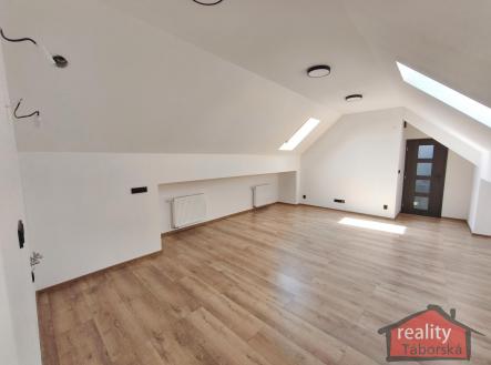 Prodej bytu, 2+kk, 60 m² obrázek