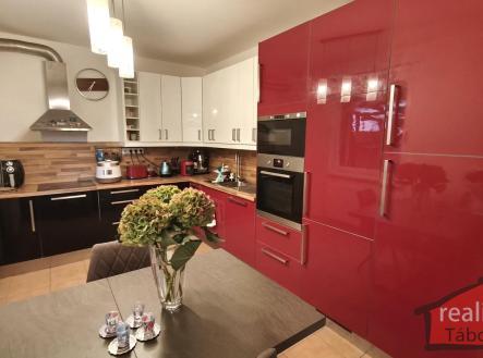 Prodej bytu, 3+kk, 69 m²