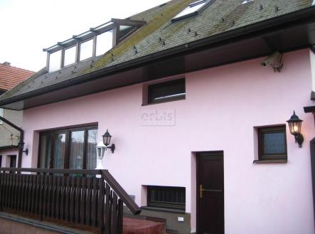 Pronájem domu/vily, 235 m²