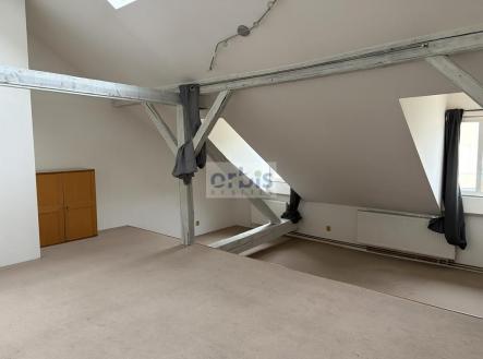 Pronájem bytu, 2+1, 77 m²