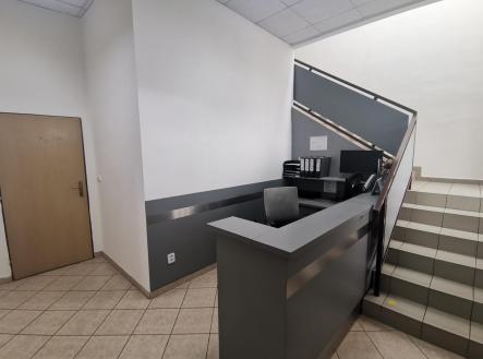 Pronájem kanceláře, 180 m²