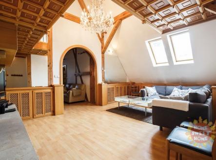 Pronájem bytu, atypický, 219 m²