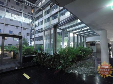 Pronájem kanceláře, 420 m²